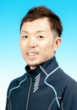 中 尾    誠