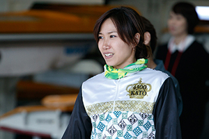 4300 加藤綾