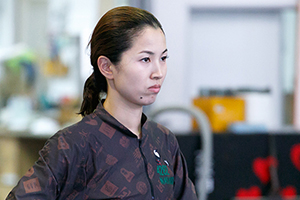 4282 中西裕子