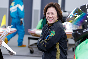 3232 山川美由紀