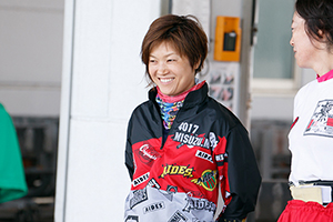 4017 向井美鈴