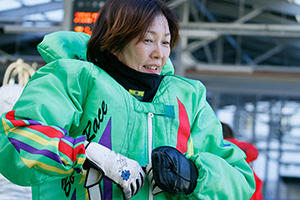 3232 山川美由紀