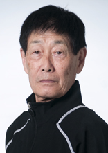加 藤  峻 二