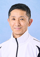 山 一  鉄 也