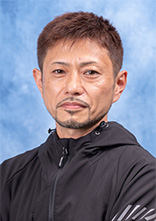 村 上    純