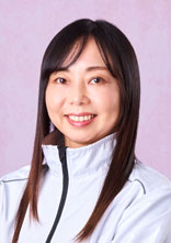 片 岡  恵 里