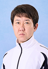 萬    正 嗣