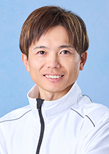 齊 藤    優
