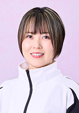 平 山  智 加