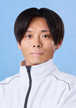 黒 井  達 矢